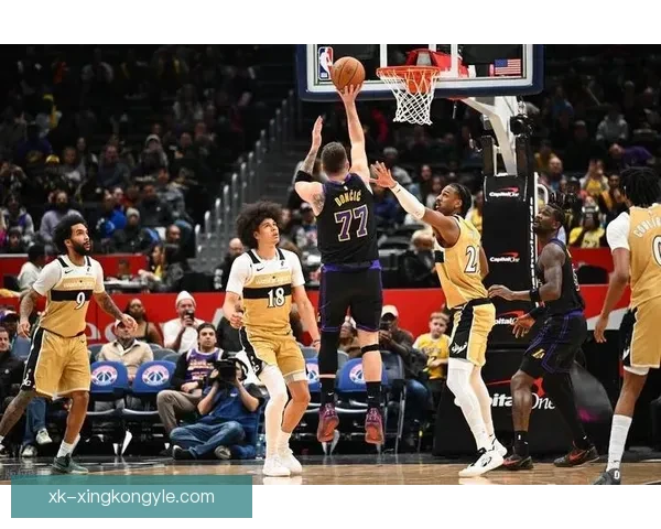 41岁詹皇平框暴扣率湖人返第六 41岁詹皇平框暴扣率湖人返第六